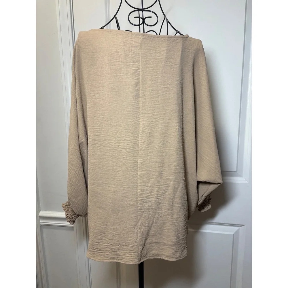 Charlotte Avery Womens Tan Boat Neck Smocked Cuff Dolman Blouse Top Medium - Picture 2 of 6